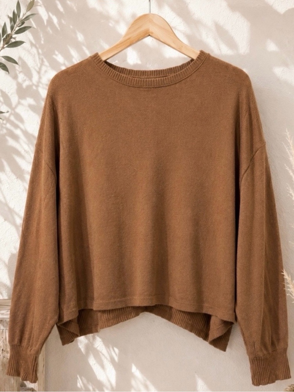 ✨ Lucky Brand Cropped Sweater Raw Hem Size M ✨